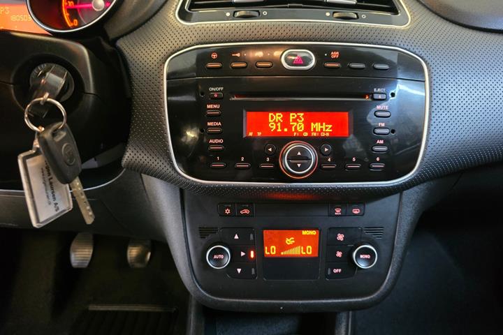 Grå Fiat Punto Evo fra 2012