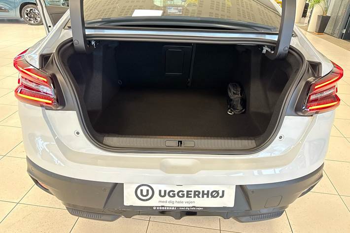 Hvid Citroën ë-C4 X fra 2024