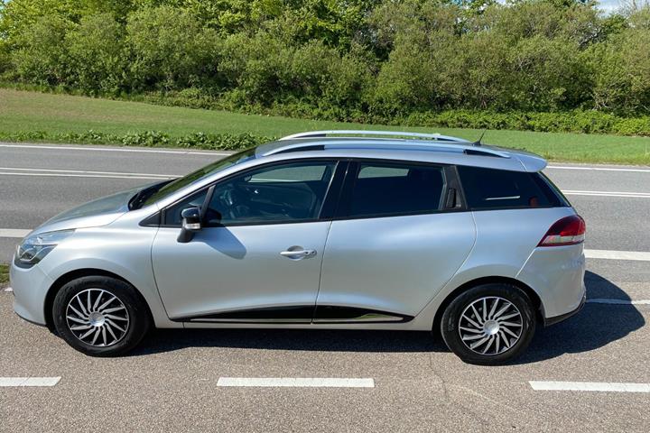 Sølv Renault Clio IV fra 2014
