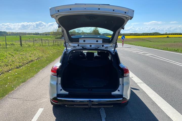 Sølv Renault Clio IV fra 2014