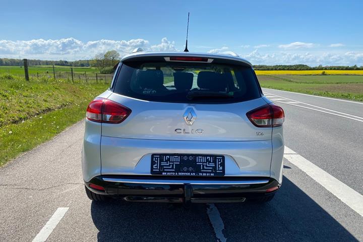 Sølv Renault Clio IV fra 2014