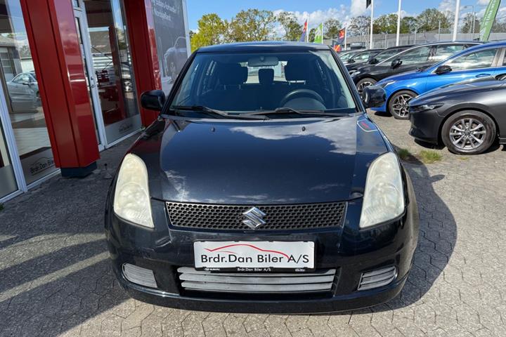 Sort Suzuki Swift fra 2006