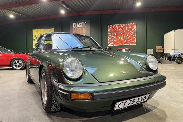 Grøn Porsche 911 fra 1977