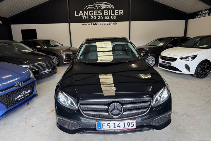 Sort Mercedes E220 d fra 2018