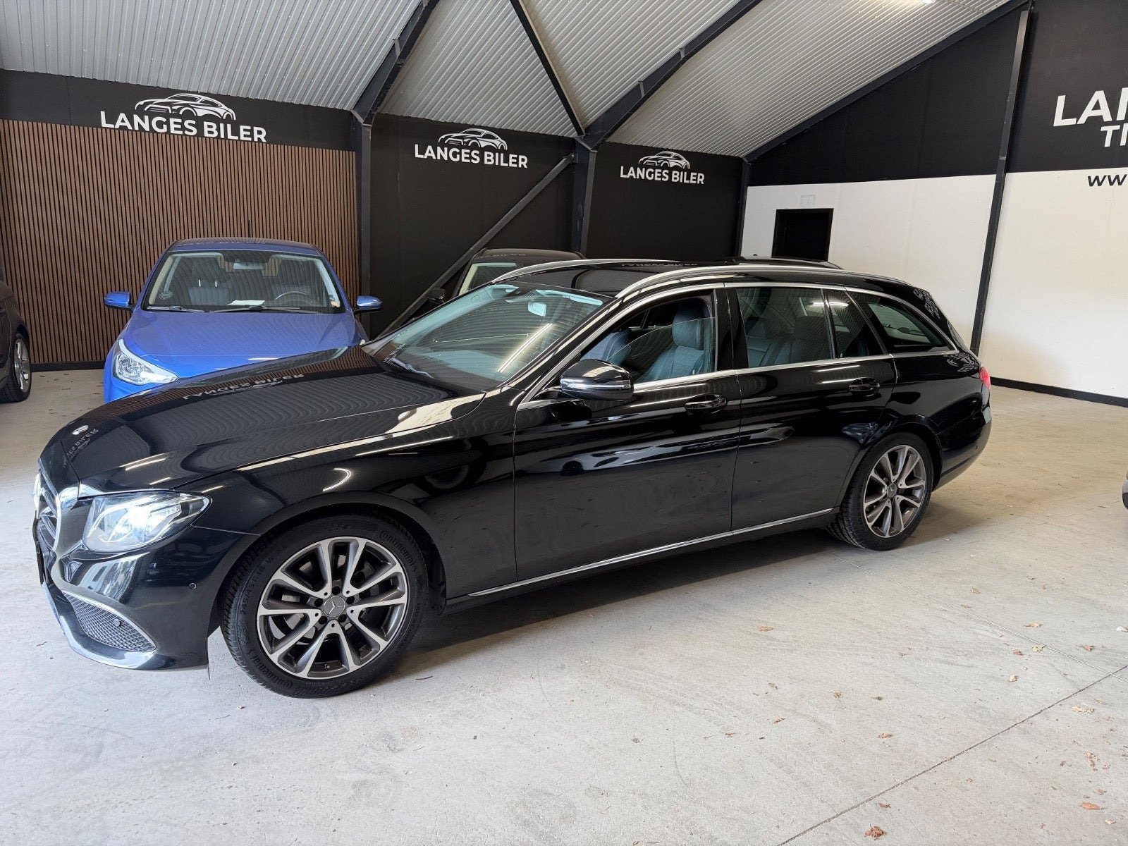 Sort Mercedes E220 d fra 2018