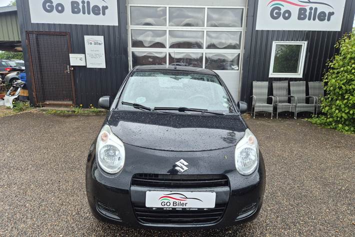 Grøn Suzuki Alto fra 2010