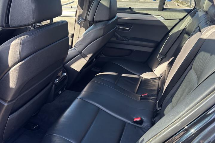 Sort BMW 525d fra 2011