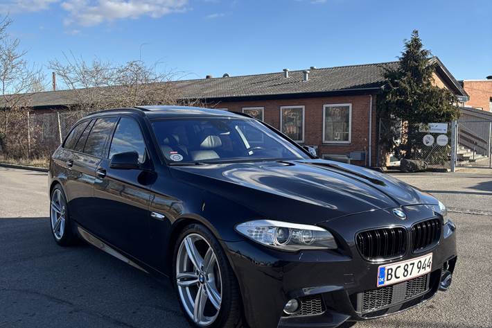 Sort BMW 525d fra 2011