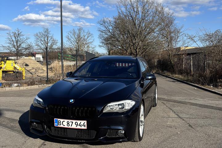 Sort BMW 525d fra 2011