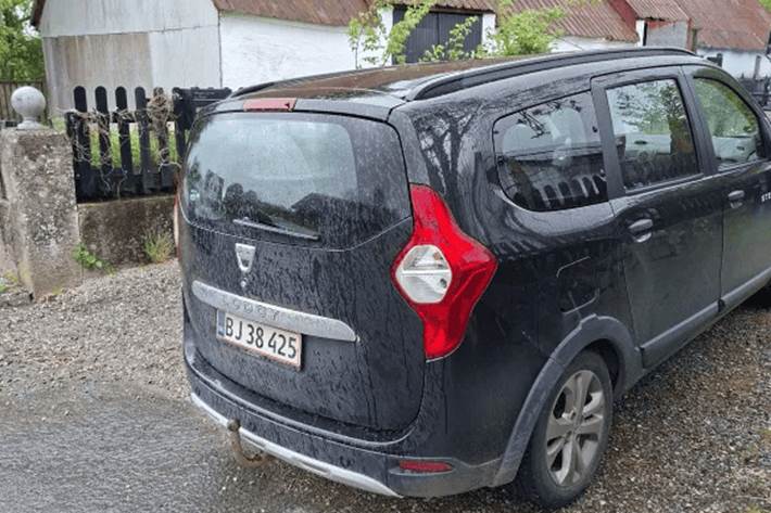 Sort Dacia Lodgy fra 2016