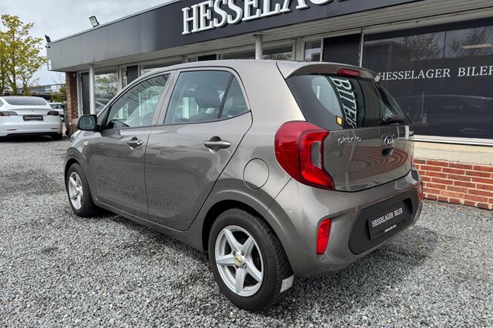 Orange Kia Picanto fra 2018