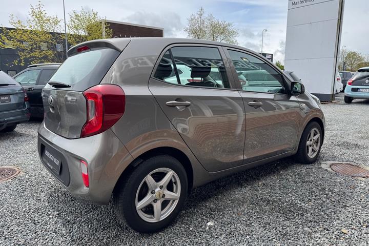 Orange Kia Picanto fra 2018