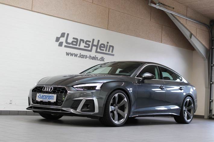 Grå Audi A5 fra 2020