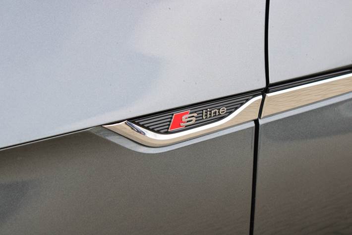 Grå Audi A5 fra 2020