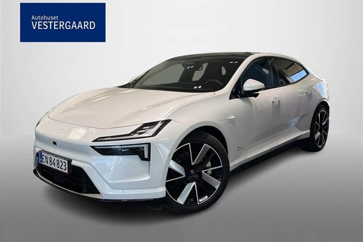 Hvid Polestar 4 fra 2026 set udefra