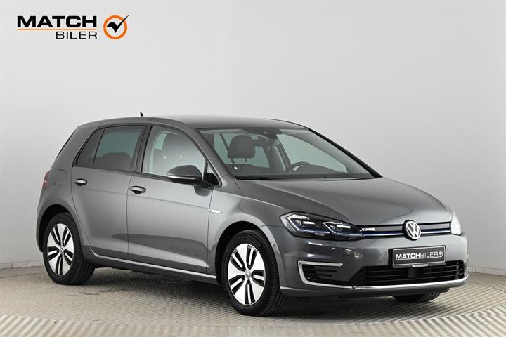 Grå VW Golf fra 2019 set udefra
