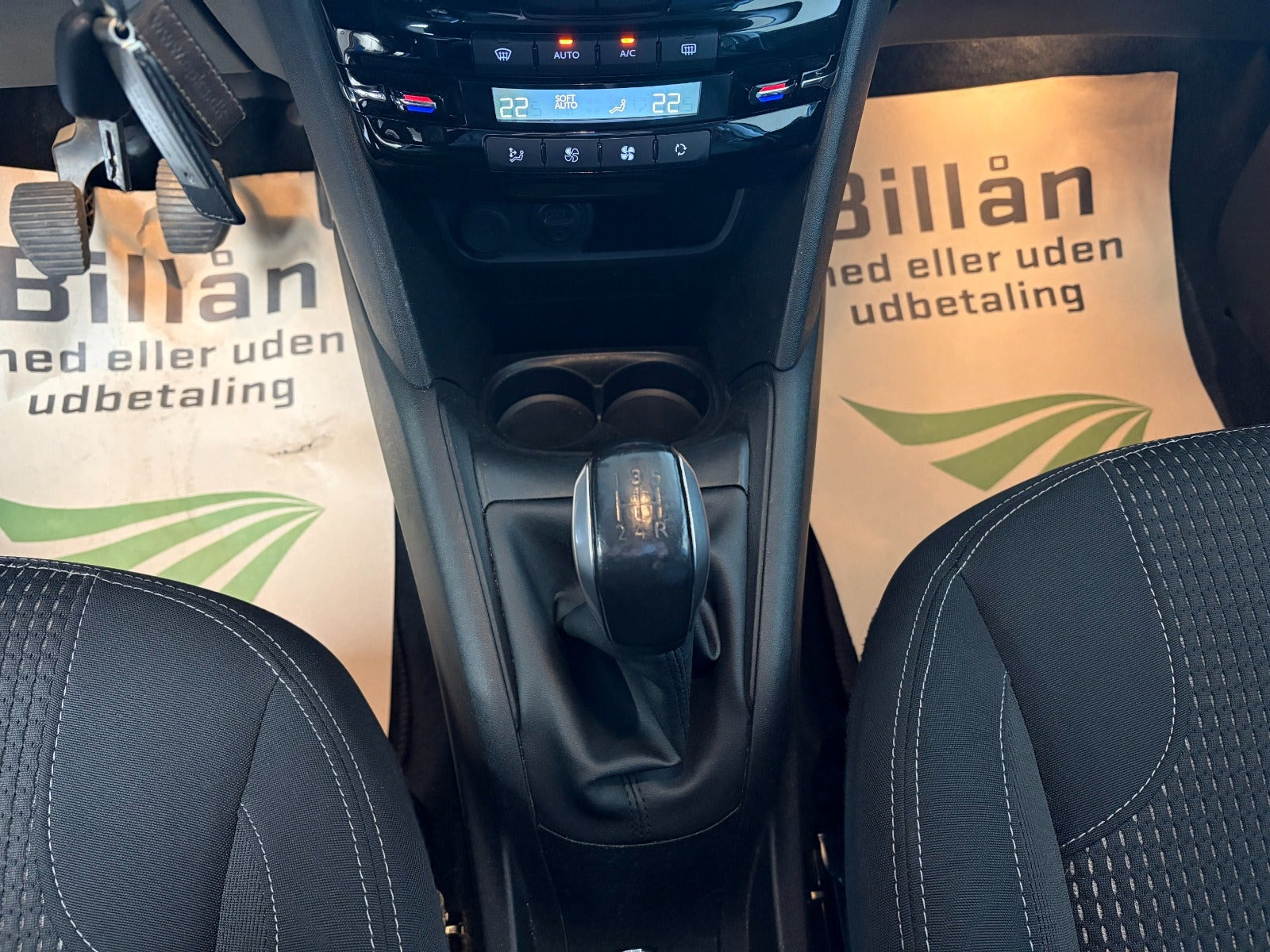 undefined Peugeot 208 fra 2017
