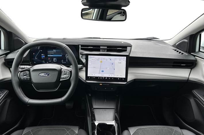 Hvid Ford Puma fra 2025