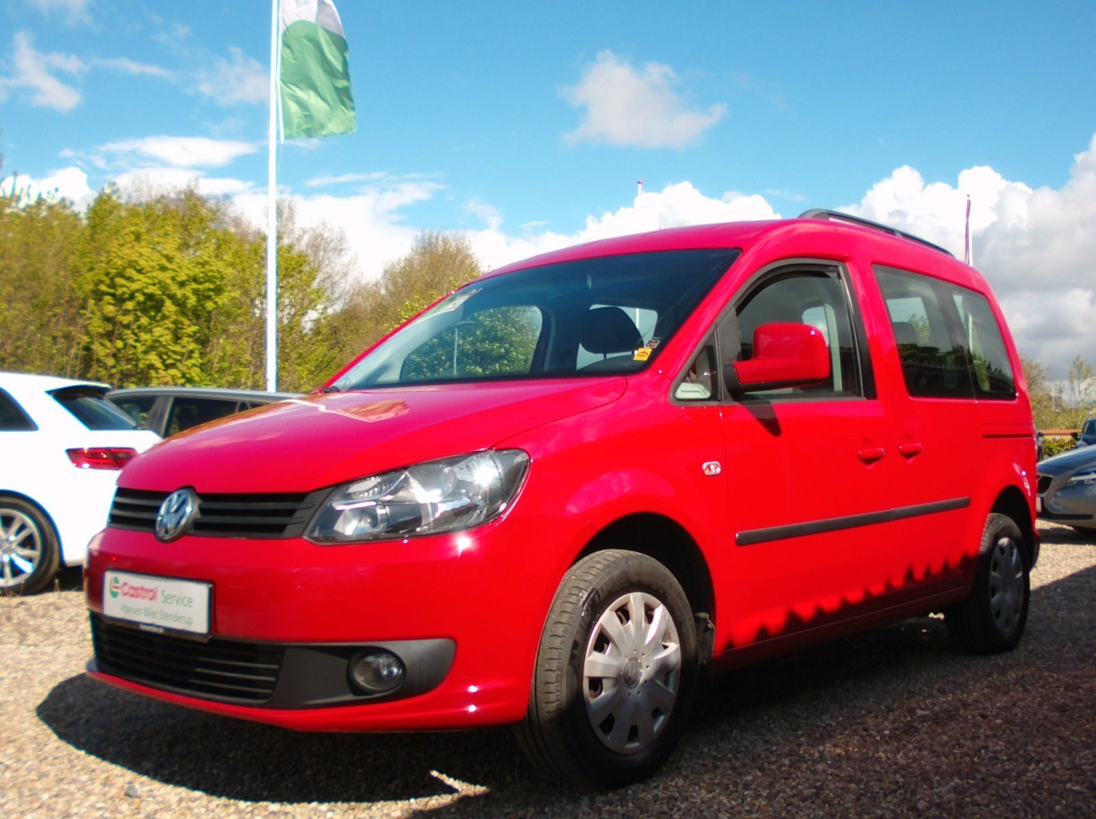 Rød VW Caddy fra 2011
