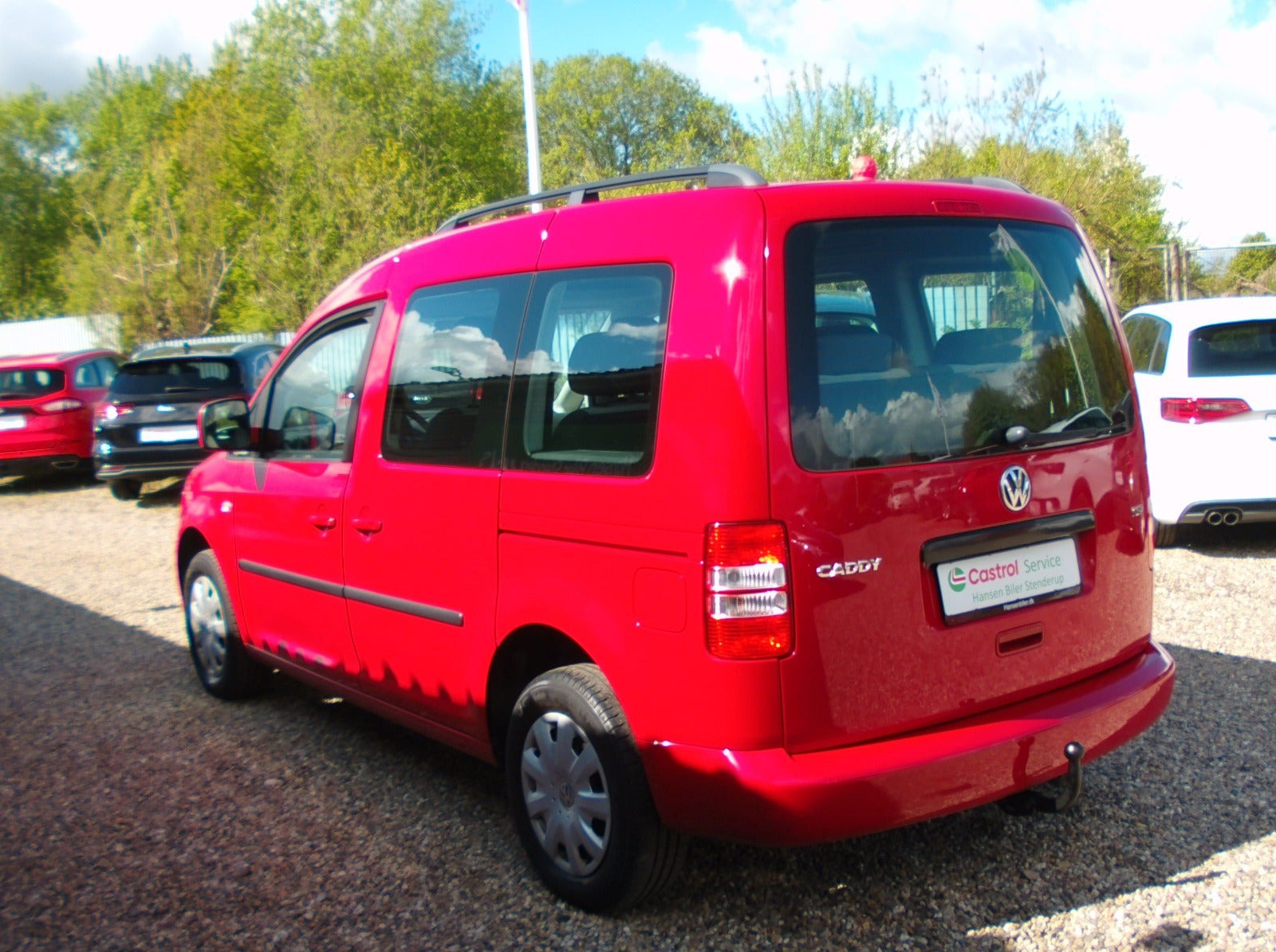 Rød VW Caddy fra 2011