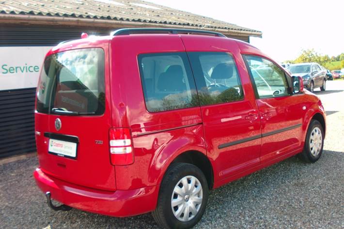 Rød VW Caddy fra 2011