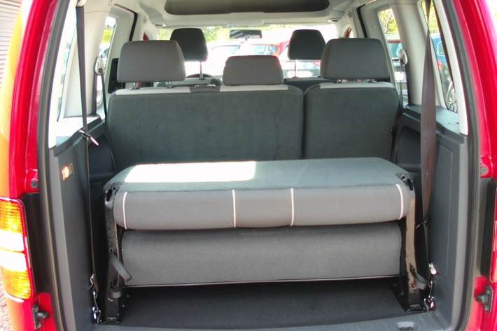 Rød VW Caddy fra 2011
