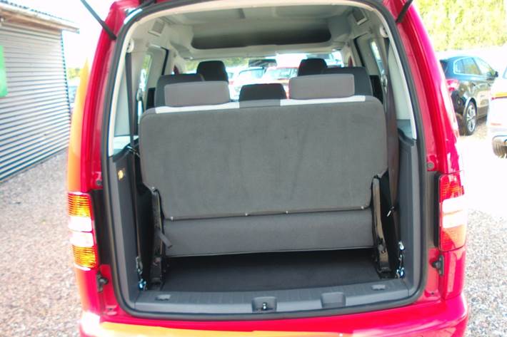 Rød VW Caddy fra 2011