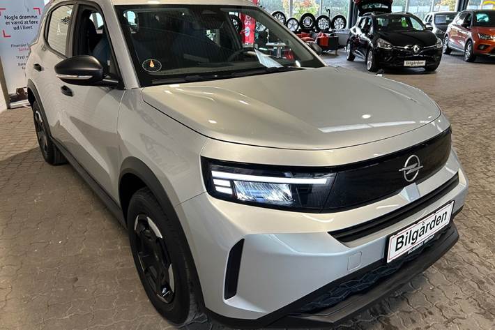 Sølv Opel Frontera fra 2025