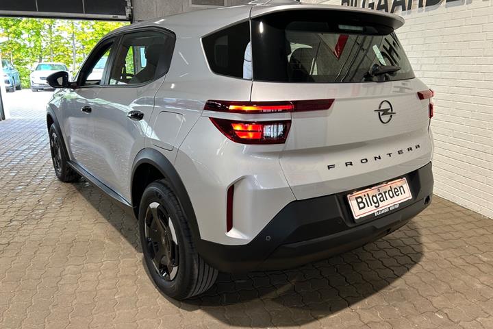 Sølv Opel Frontera fra 2025