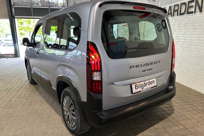 Grå Peugeot e-Rifter fra 2024