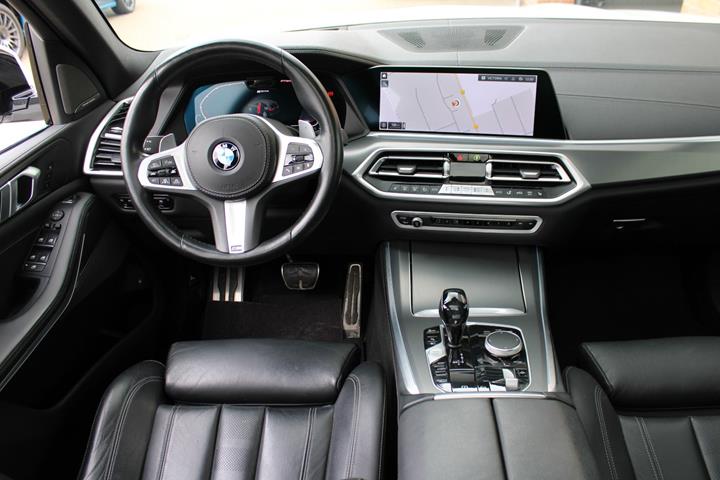 Hvid BMW X5 fra 2021