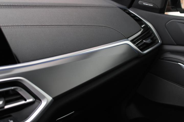 Hvid BMW X5 fra 2021