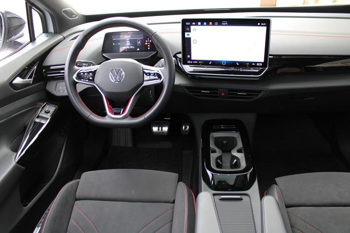 Hvid VW ID.5 fra 2024