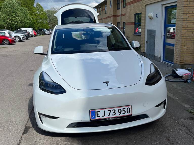 Tesla Model Y Performance AWD