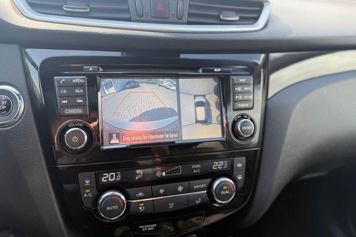 Hvid Nissan Qashqai fra 2017