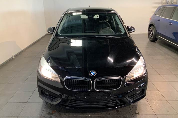 Sort BMW 220d fra 2017
