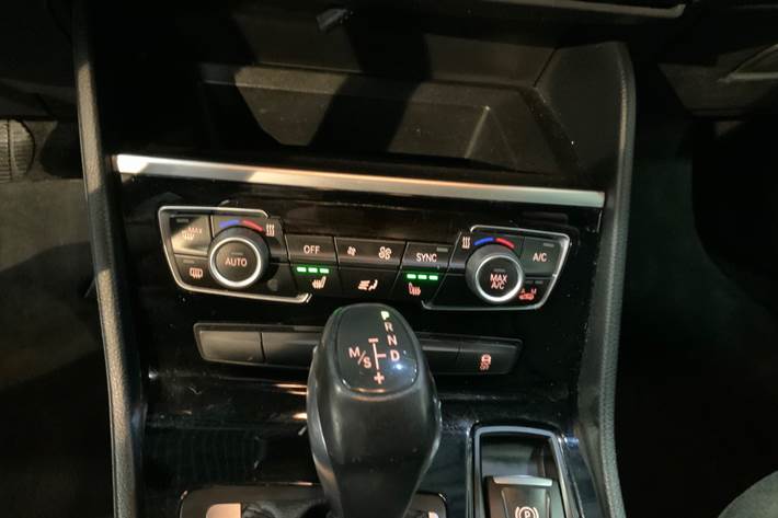 Sort BMW 220d fra 2017