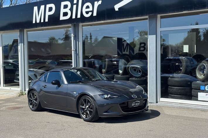 Grå Mazda MX-5 fra 2017