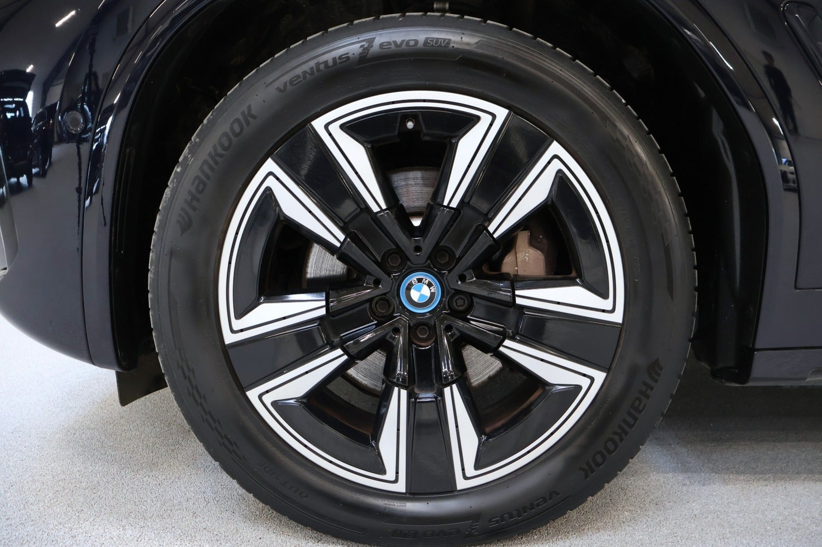 Sort BMW iX3 fra 2022