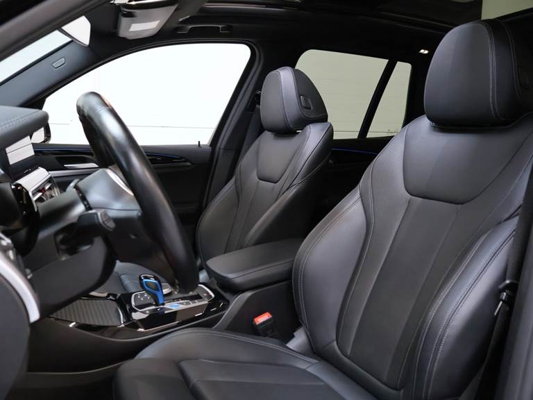 BMW iX3 Charged M-Sport