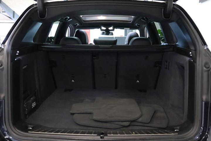 Sort BMW iX3 fra 2022