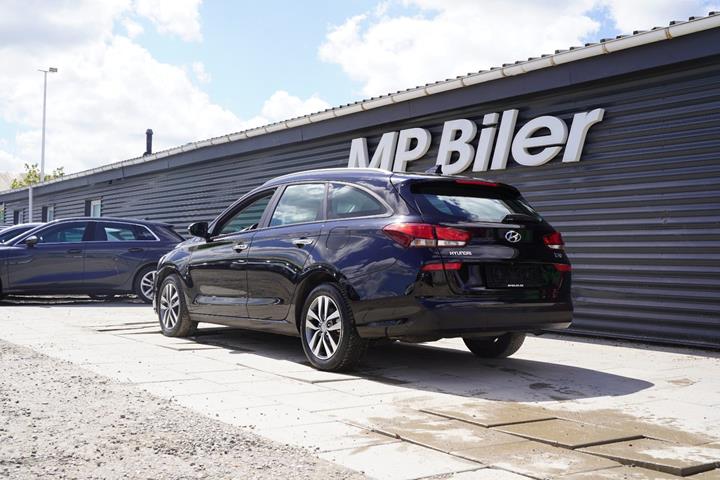 Sort Hyundai i30 fra 2019
