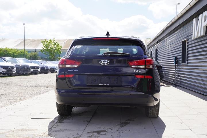 Sort Hyundai i30 fra 2019