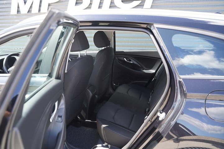 Sort Hyundai i30 fra 2019