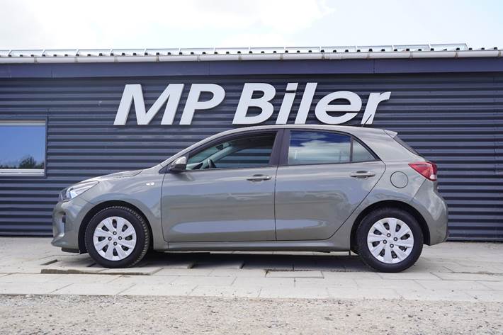 Grøn Kia Rio fra 2017