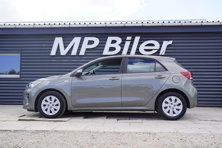 Grøn Kia Rio fra 2017