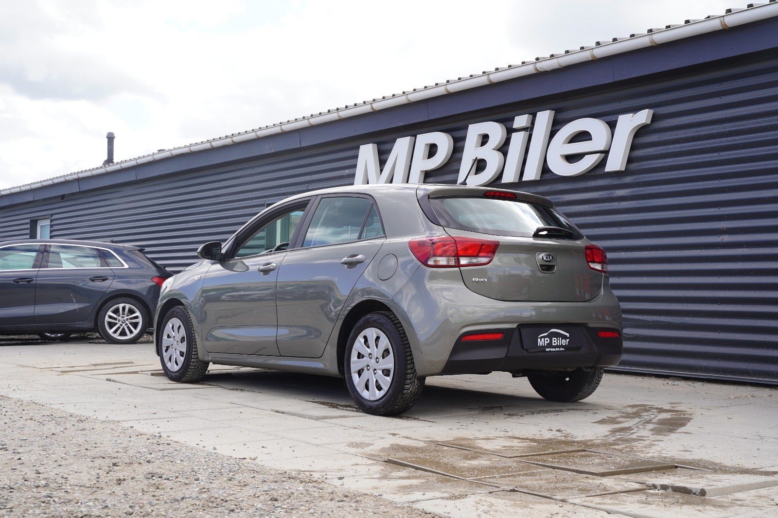 Grøn Kia Rio fra 2017
