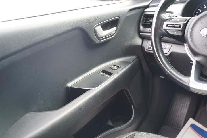 Grøn Kia Rio fra 2017