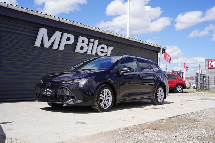 Sort Toyota Corolla fra 2022 set udefra