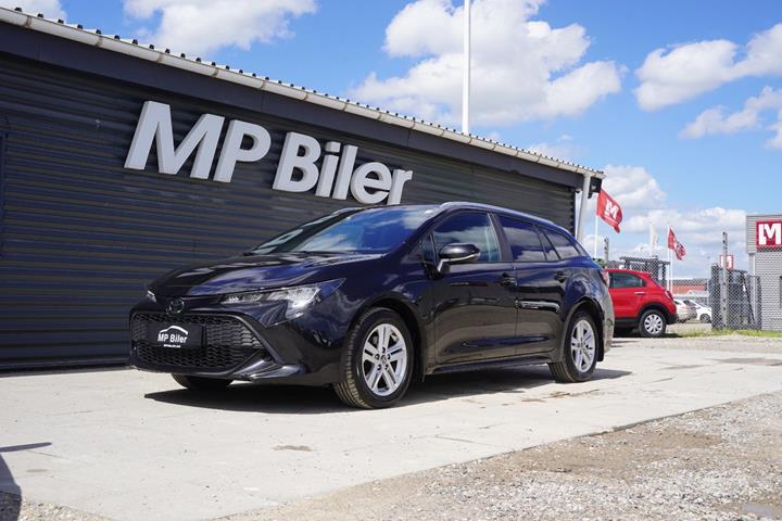 Sort Toyota Corolla fra 2022 set udefra